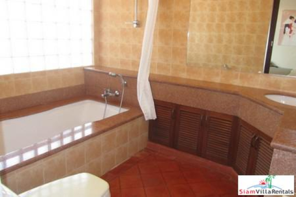 3-Bedroom Private Pool Villa in Maenam Area Resort-16