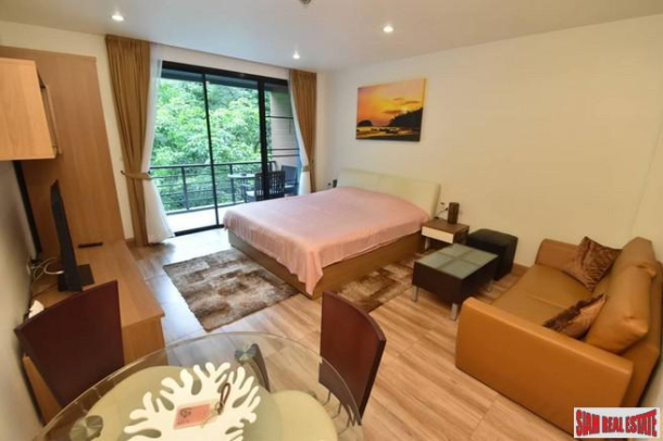 Well Appointed Studio in Northern Patong Location-10