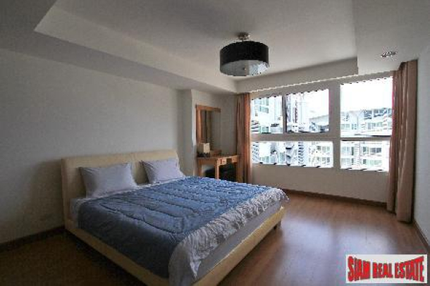 The Royal Place | 6th Floor 1-Bedroom Apartment in Phuket Town at Fabulous Price-4