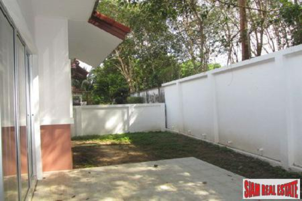 Grand Deluxe Seafront One-Bedroom Apartment in Rawai-14