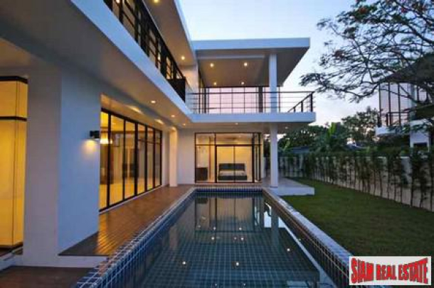 Modern 3-Bedroom Pool Villa at Palai, Chalong-10