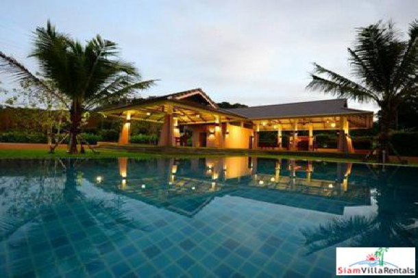 Baankuan Villa | Three Bedroom Bungalow in Quiet Thalang Community-13