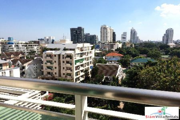 Stunning two bedroom in Thonglor!-11