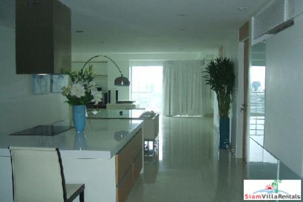 Stunning three bedroom with magnificent views of the royal sports club.-9