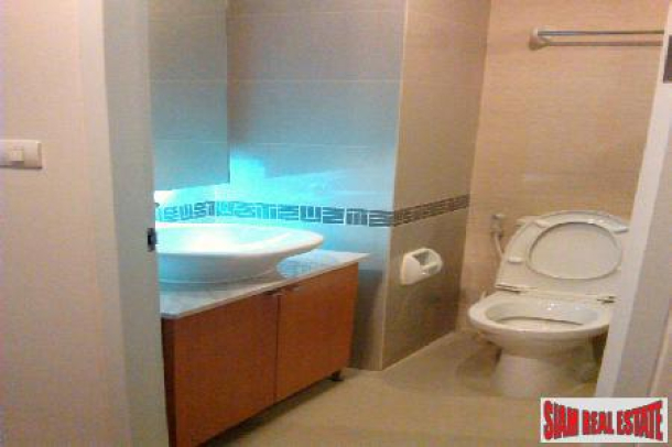 Great value! One bedroom with private Jacuzzi in Sukhumvit 52-4