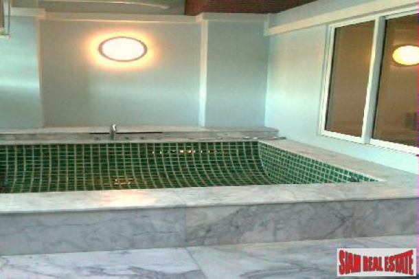 Great value! One bedroom with private Jacuzzi in Sukhumvit 52-5