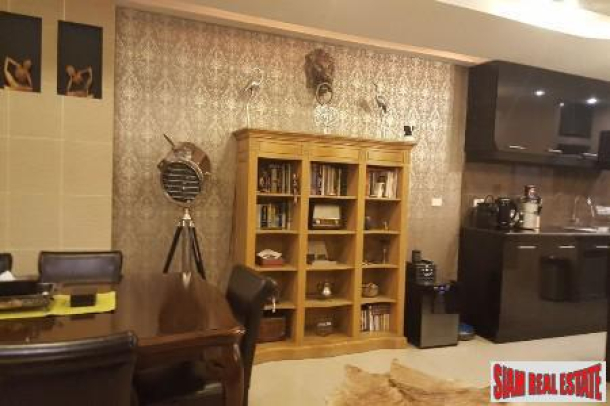 Spacious luxurious two bedroom in Phrom Phong!-12
