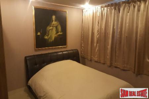 Spacious luxurious two bedroom in Phrom Phong!-17