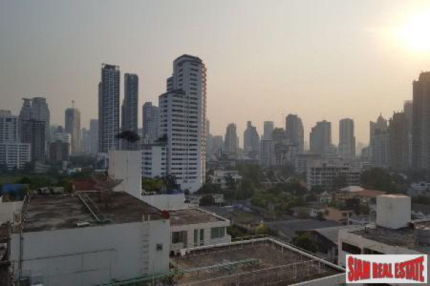Spacious luxurious two bedroom in Phrom Phong!-18