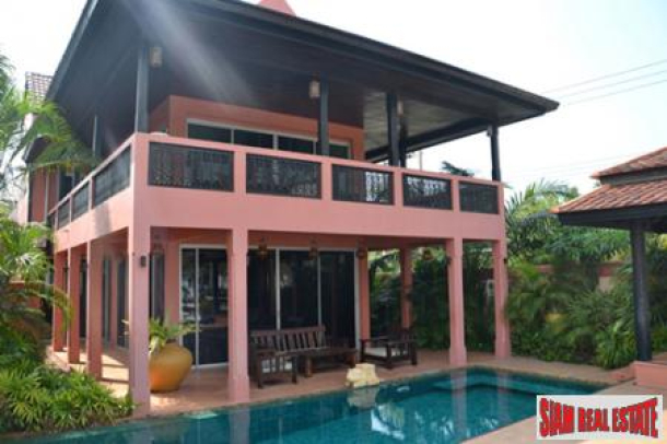 3+ Bedroom Waterfront House with Pool in Na Jomtien-1