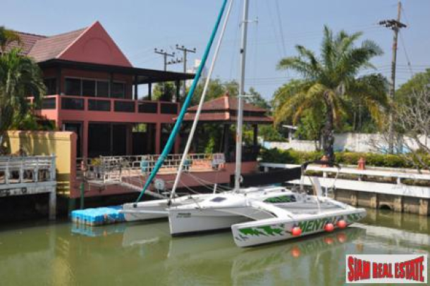 3+ Bedroom Waterfront House with Pool in Na Jomtien-3