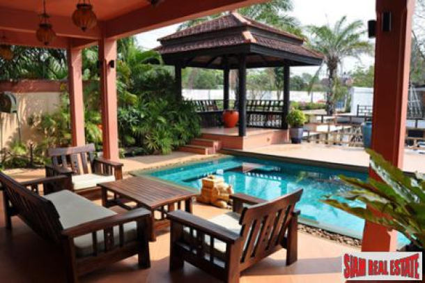 3+ Bedroom Waterfront House with Pool in Na Jomtien-4