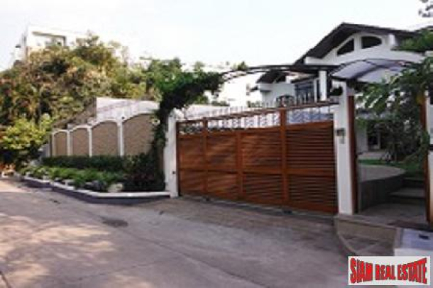 Stunning Six bedroom 600 sqm residence in Soi 26.-2