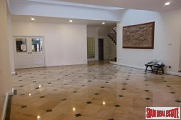 Stunning Six bedroom 600 sqm residence in Soi 26.-6