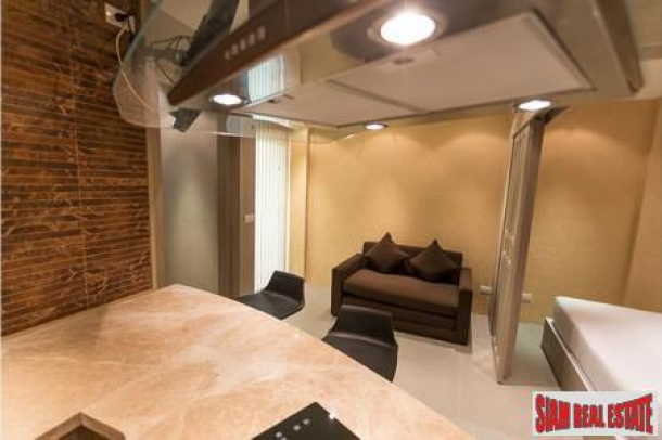 Stylish One-Bedroom Apartments in New Patong Development-5