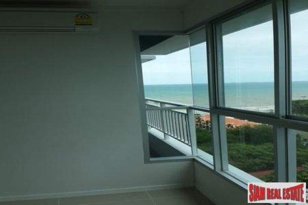 Beachfront 12th Floor 1-Bedroom Apartment in Jomtien-10