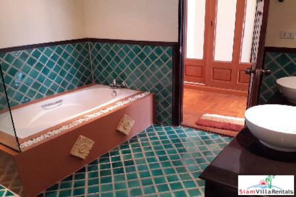 5-Bedroom Well-Appointed Villa in Pattaya-11