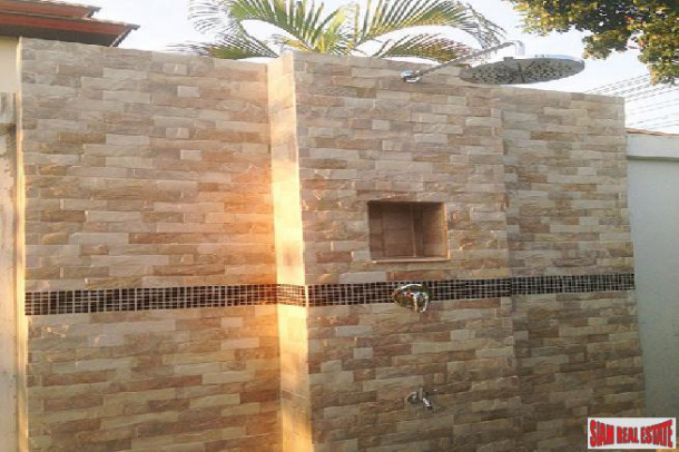 New, Luxury 3-Bedroom Pool Villa in Huay Yai-12