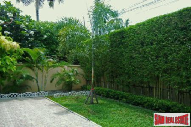 SPACIOUS POOL VILLA RAWAI IN AN EXCLUSIVE AREA CLOSE TO BEACH AND ALL AMENITIES-13