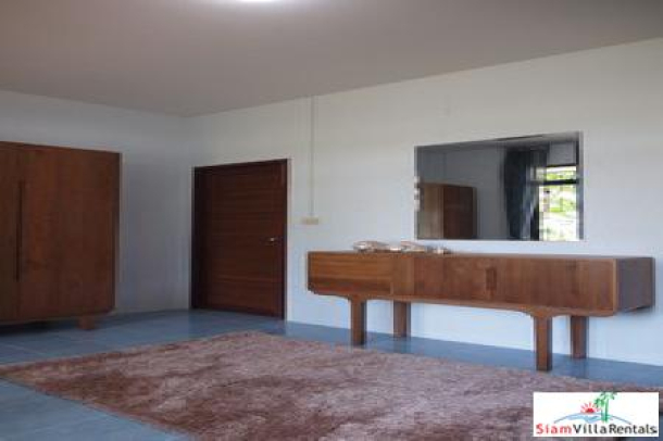 Private, Beachfront 3-Bedroom Villa in Rawai-7