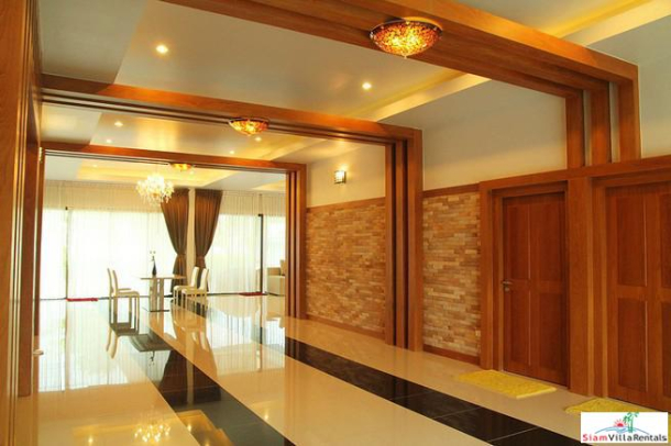 New, Luxury 4-Bedroom Pool Villa in Huay Yai-5