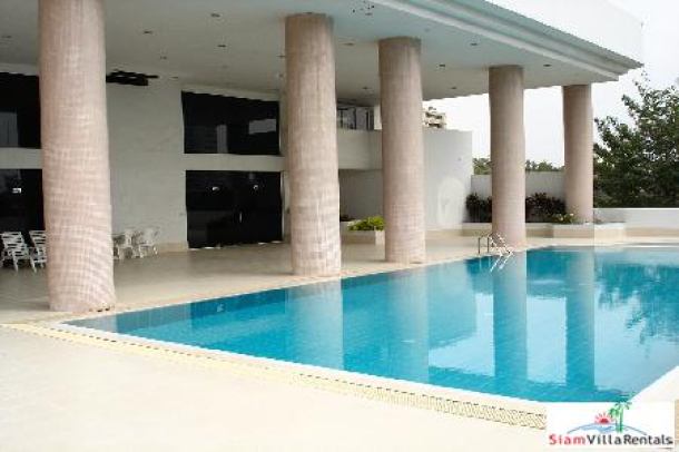 Stunning Contemporary Tropical 5-Bedroom Villa in Rawai-18