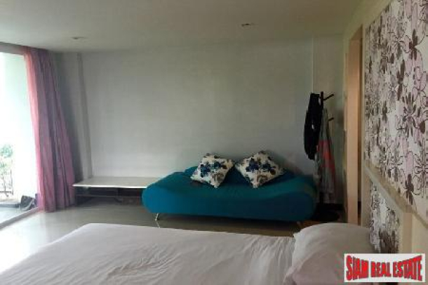 Breezy 1-Bedroom Terrace Apartment in Patong-11