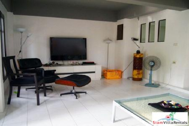 Semi-Detached Townhouse with Two Bedrooms For Rent at Chalong-8