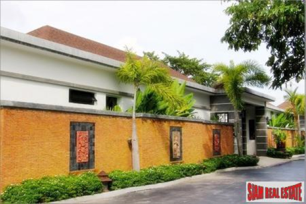 Two- and Three-Bedroom Pool Villas in Boutique Thalang Estate-17