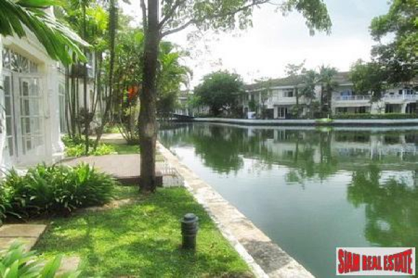 Lovely Colonial-Style 2-Bedroom Townhouse in Boat Lagoon-18