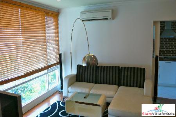 Baan Siri 10 | One Bedroom Condo with Nice View of the Park in a Prime Area Near BTS Nana-1