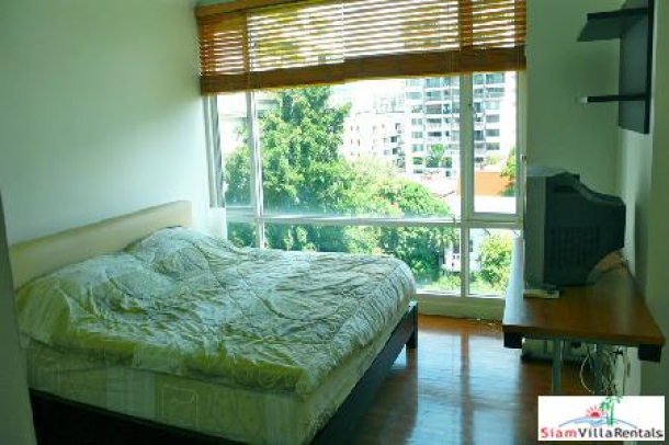 Baan Siri 10 | One Bedroom Condo with Nice View of the Park in a Prime Area Near BTS Nana-10