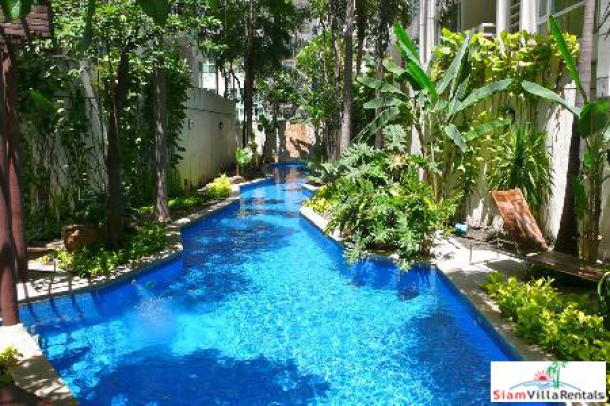 Baan Siri 10 | One Bedroom Condo with Nice View of the Park in a Prime Area Near BTS Nana-14