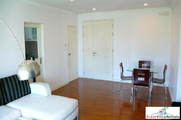 Baan Siri 10 | One Bedroom Condo with Nice View of the Park in a Prime Area Near BTS Nana-4
