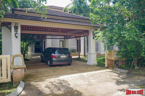 Baan Bua | Three Bedroom Classic and Elegant House for Holiday Rental in Nai Harn-28