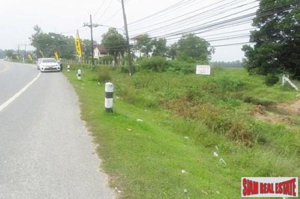 Hillside land for sale in Layan with road access of tarmac-3