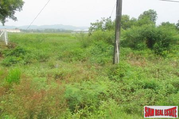Hillside land for sale in Layan with road access of tarmac-4