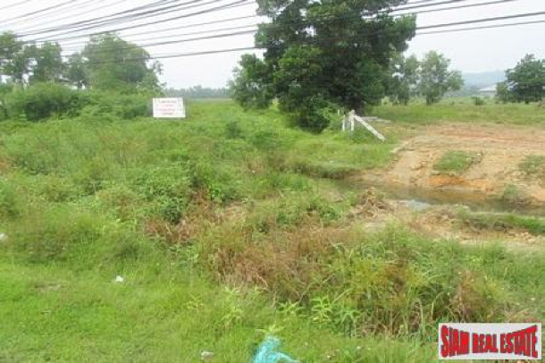 Hillside land for sale in Layan with road access of tarmac-6