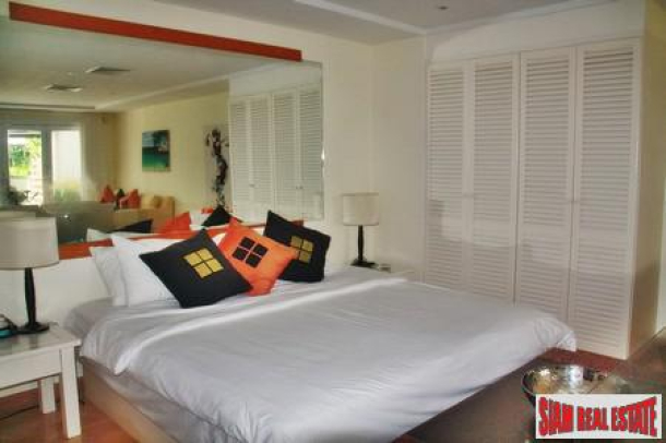 Three-Bedroom Condo in Beachfront Estate for Sale in Surin-8