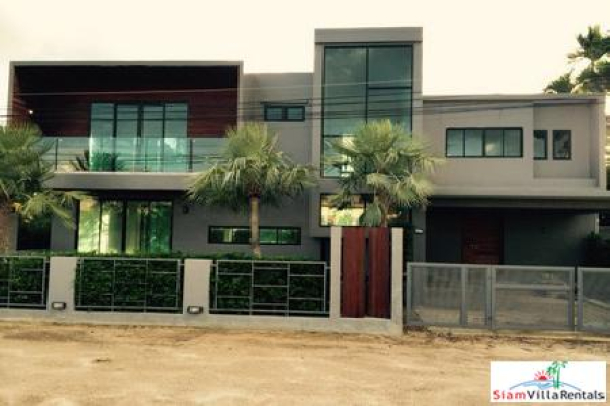 Tewana Home | Modern and Elegant Three-Bedroom House for Holiday Rental in Pasak-18