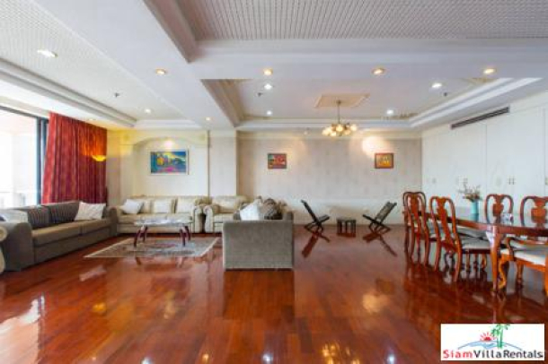 Polo Park | Beautiful Two Bedroom Family Apartment for Rent Across Lumphini Park-1