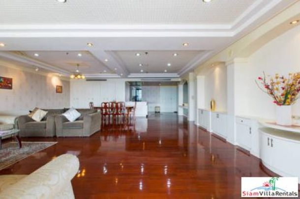 Polo Park | Beautiful Two Bedroom Family Apartment for Rent Across Lumphini Park-2
