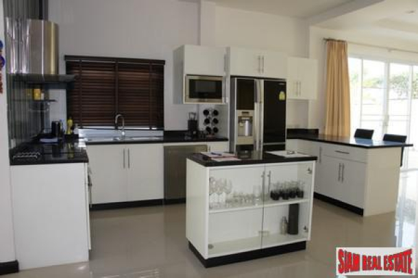 Large 2 storey 4 bedroom house for rent- East Pattaya-10