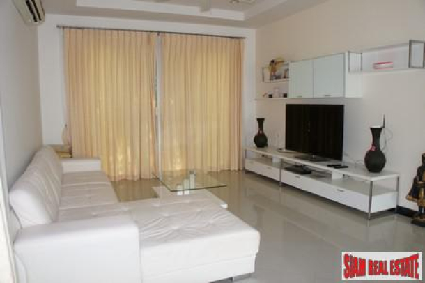 Large 2 storey 4 bedroom house for rent- East Pattaya-11
