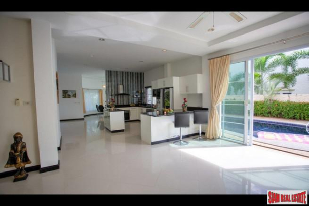 Large 2 storey 4 bedroom house for rent- East Pattaya-15