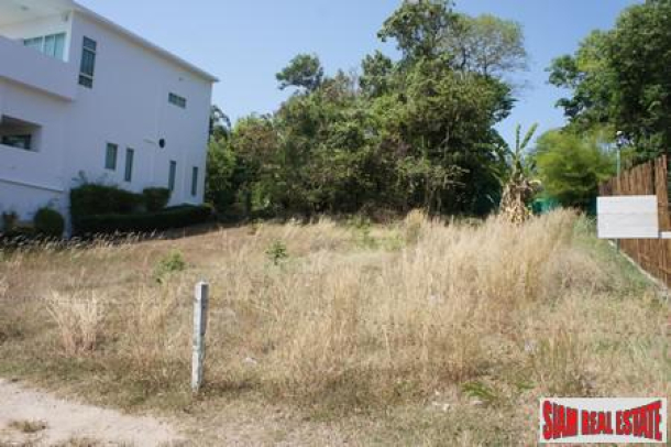 Inland Land for Sale in Rawai Located on a Slight Hill with Possibility of Sea Views-1
