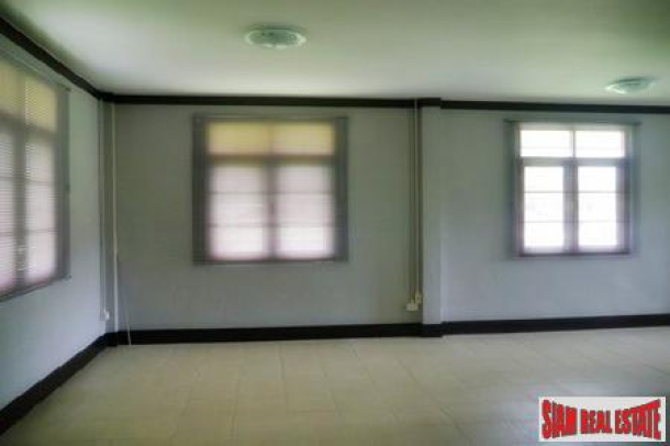 Modern 1 Bedroom Located The Heart of Pattaya for Long Term Rental-12