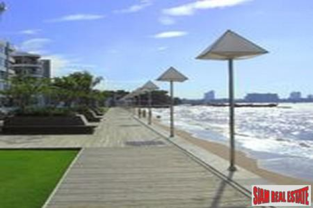 2 Bedroom Absolute Beachfront Luxurious Living in North Pattaya-4