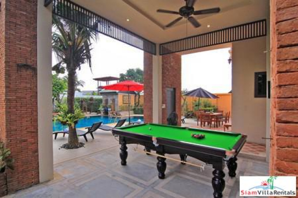 Luxurious 5 Bedrooms Pool Villa For Long Term Rent in Pattaya-6