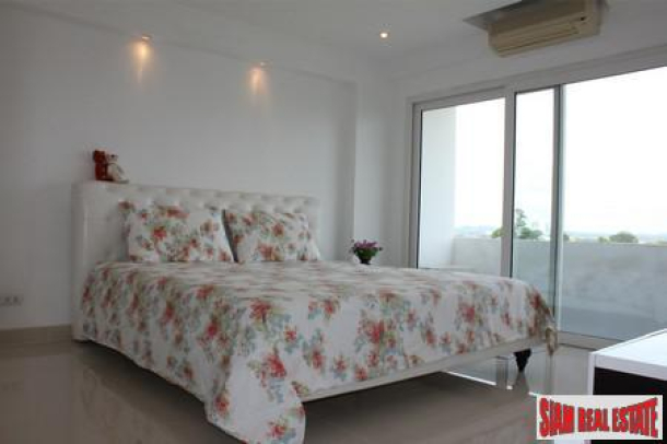 Big Discount Perfect Location- 1 Bedroom 84 Sq.M. For Sale in North Pattaya in Prime Location-5
